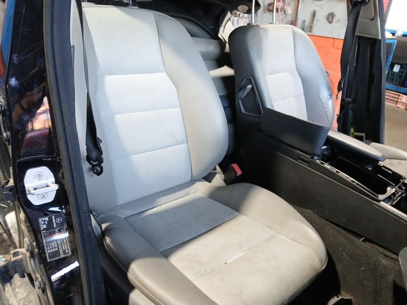 Recambio de asiento delantero derecho para mercedes-benz clase c (w204) c 220 cdi (204.008) referencia OEM IAM   