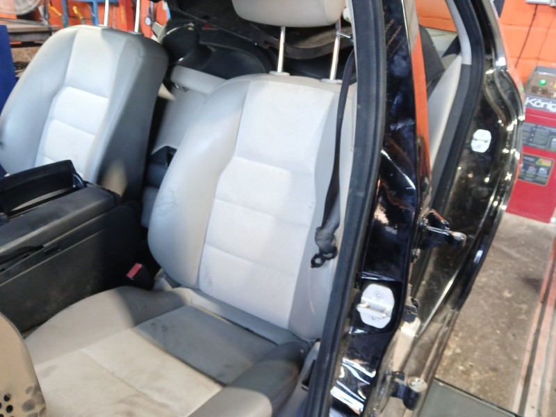 Recambio de asiento delantero izquierdo para mercedes-benz clase c (w204) c 220 cdi (204.008) referencia OEM IAM   