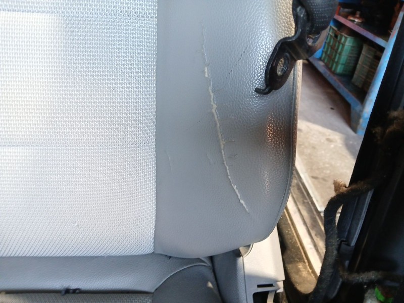 Recambio de asiento delantero izquierdo para mercedes-benz clase c (w204) c 220 cdi (204.008) referencia OEM IAM   