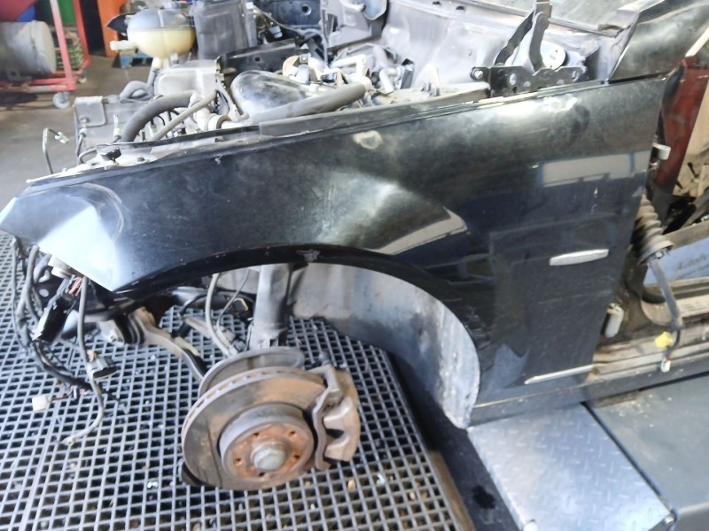 Recambio de aleta delantera izquierda para mercedes-benz clase c (w204) c 220 cdi (204.008) referencia OEM IAM   