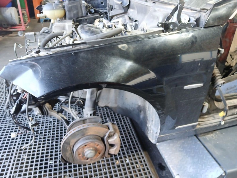 Recambio de aleta delantera izquierda para mercedes-benz clase c (w204) c 220 cdi (204.008) referencia OEM IAM   