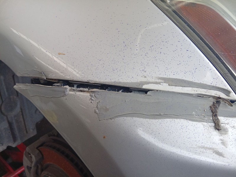 Recambio de aleta delantera derecha para lexus is ii (_e2_) 220d (ale20) referencia OEM IAM   