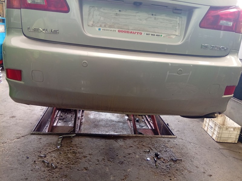 Recambio de paragolpes trasero para lexus is ii (_e2_) 220d (ale20) referencia OEM IAM   