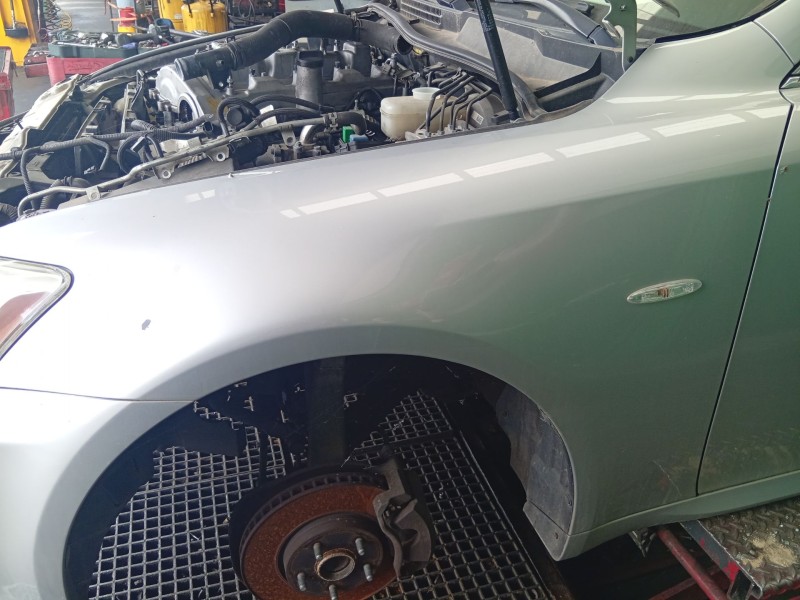 Recambio de aleta delantera izquierda para lexus is ii (_e2_) 220d (ale20) referencia OEM IAM   