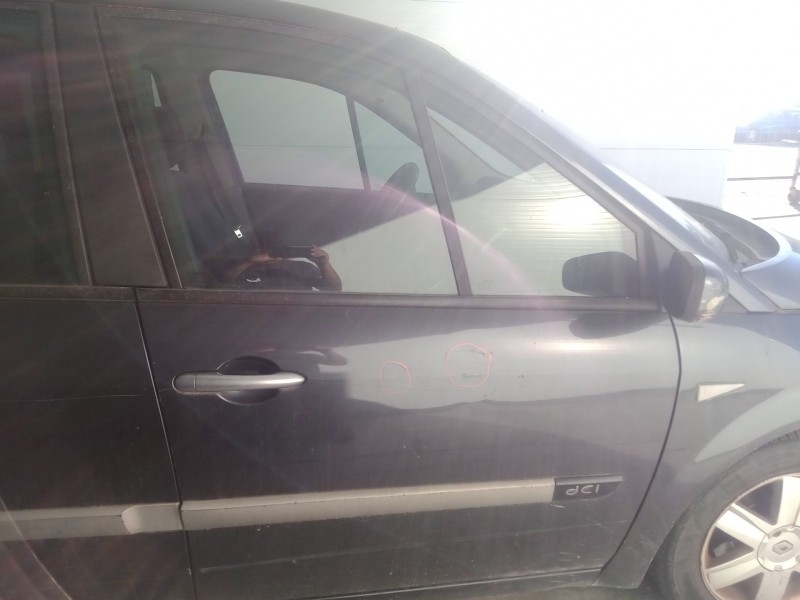 Recambio de puerta delantera derecha para renault grand scénic ii (jm0/1_) 1.9 dci (jm14) referencia OEM IAM   