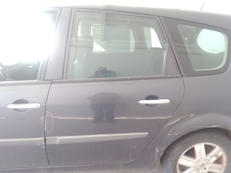 Recambio de puerta trasera izquierda para renault grand scénic ii (jm0/1_) 1.9 dci (jm14) referencia OEM IAM   