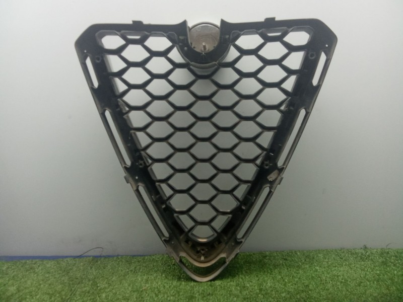 Recambio de rejilla paragolpes central para alfa romeo stelvio (949_) 2.0 q4 (949.axf2a) referencia OEM IAM   