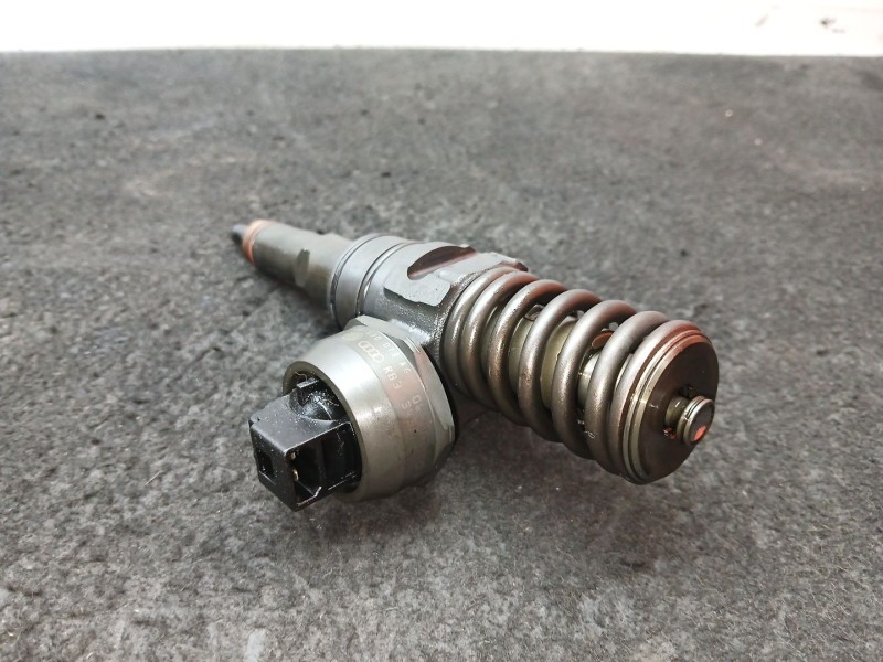 Recambio de inyector para volkswagen touran (1t1, 1t2) 1.9 tdi referencia OEM IAM 038130073AG - 0414720215 BOSCH 