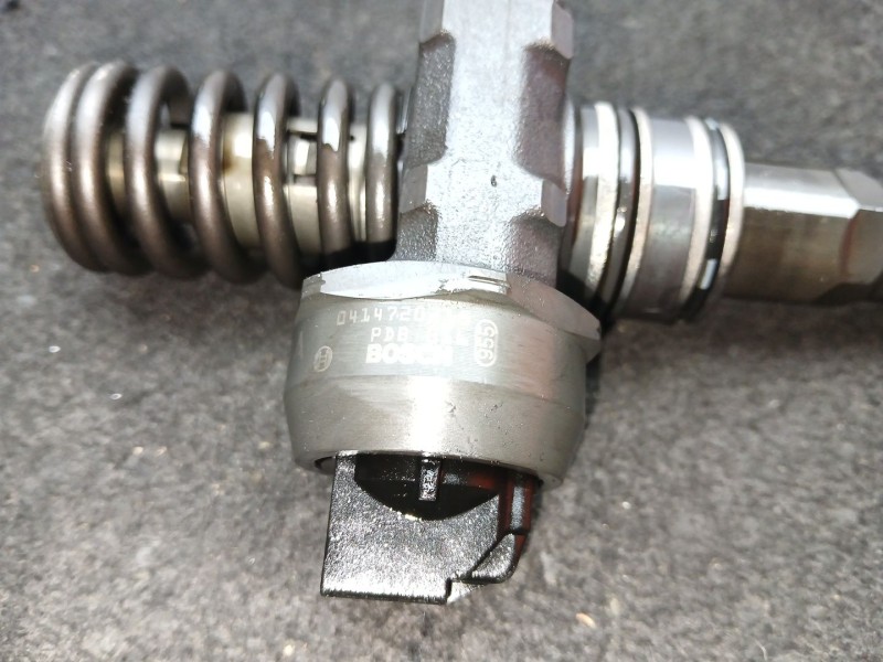 Recambio de inyector para volkswagen touran (1t1, 1t2) 1.9 tdi referencia OEM IAM 038130073AG - 0414720215 BOSCH 