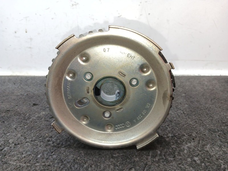 Recambio de polea arbol levas para volkswagen golf vi (5k1) 1.6 tdi referencia OEM IAM 03L109111  