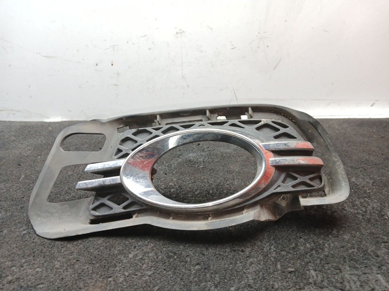 Recambio de rejilla paragolpes izquierda para mercedes-benz clase c (w204) c 220 cdi (204.008) referencia OEM IAM A2048552423  