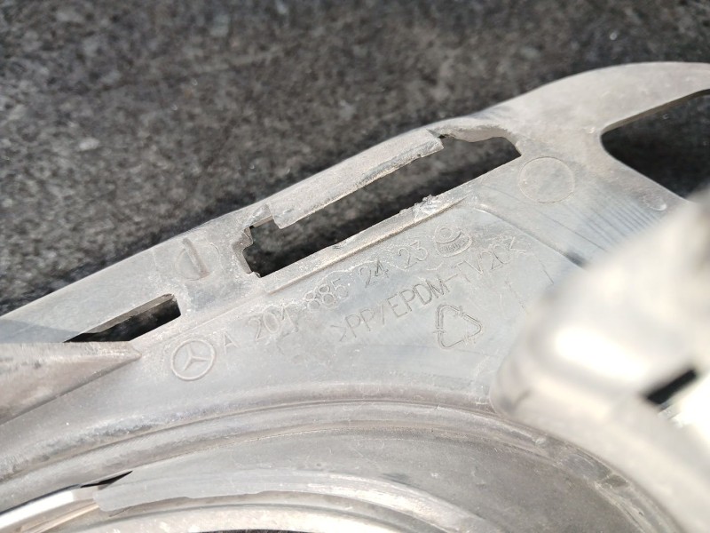 Recambio de rejilla paragolpes izquierda para mercedes-benz clase c (w204) c 220 cdi (204.008) referencia OEM IAM A2048552423  