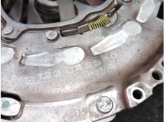 Recambio de kit embrague para volkswagen golf vi (5k1) 1.6 tdi referencia OEM IAM 123042610 - 323064110 LUK  2