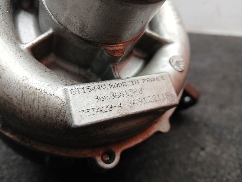 Recambio de turbocompresor para peugeot 5008 (0u_, 0e_) 1.6 hdi referencia OEM IAM GT1544V - 9660641380 - 7534204  