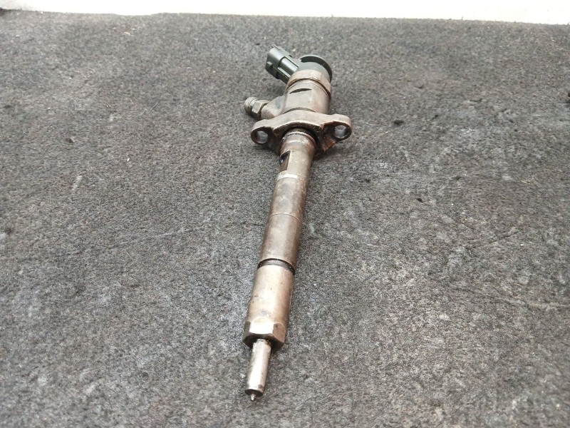 Recambio de inyector para peugeot 5008 (0u_, 0e_) 1.6 hdi referencia OEM IAM 0445110297  