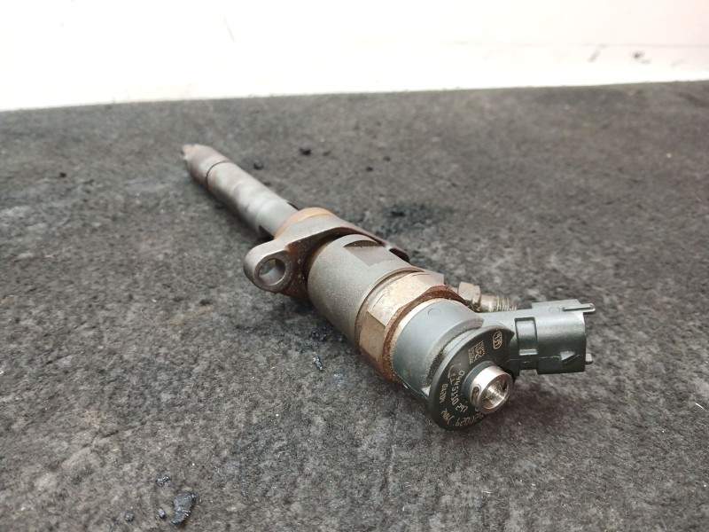Recambio de inyector para peugeot 5008 (0u_, 0e_) 1.6 hdi referencia OEM IAM 0445110297  