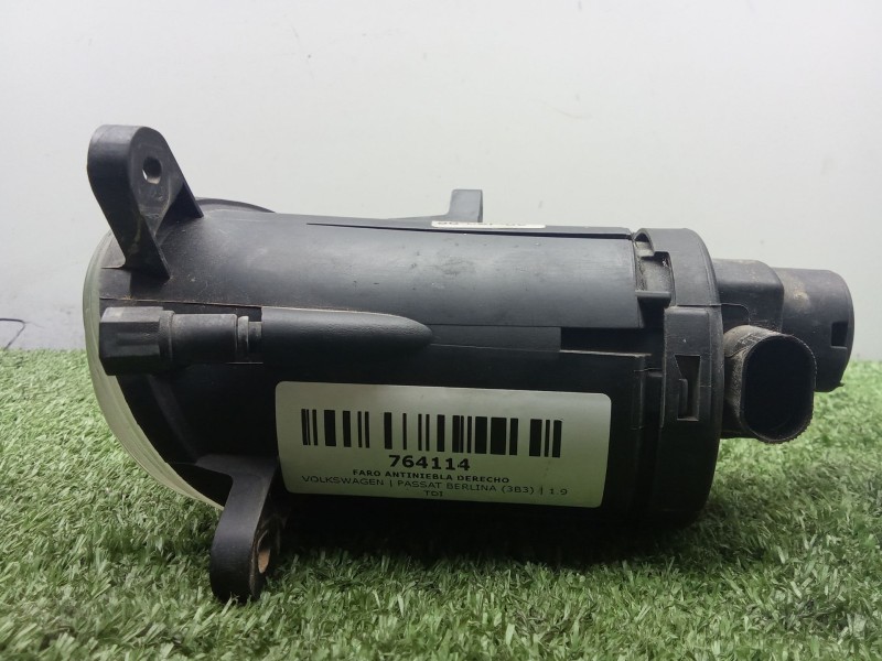 Recambio de faro antiniebla derecho para volkswagen passat berlina (3b3) 1.9 tdi referencia OEM IAM 3B7941700A  