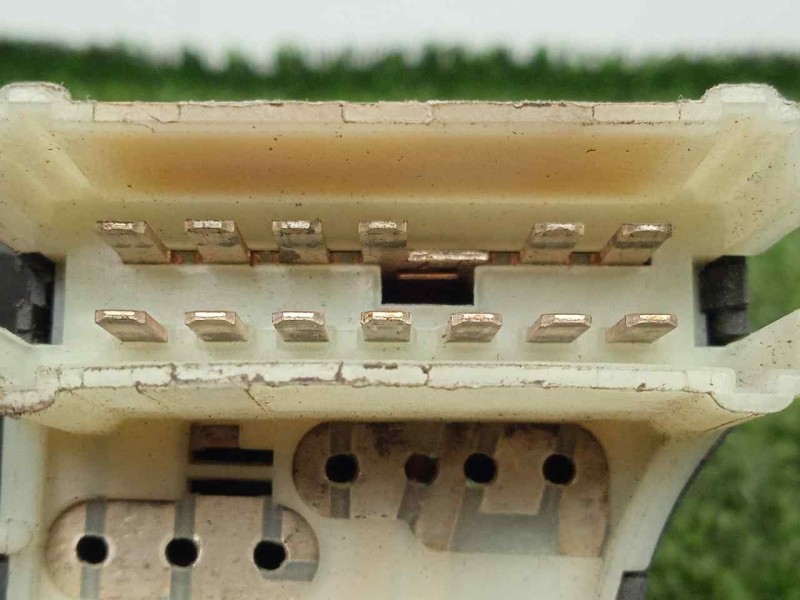 Recambio de mando limpia para renault trafic (desde 5.89) 1.9 diesel referencia OEM IAM 36969B 13.PIN 