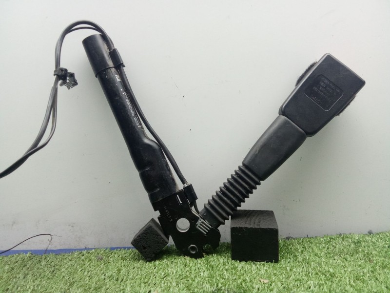 Recambio de enganche cinturon delantero derecho para bmw 6 gran coupe (f06) 640 d referencia OEM IAM SIN REFERENCIA  