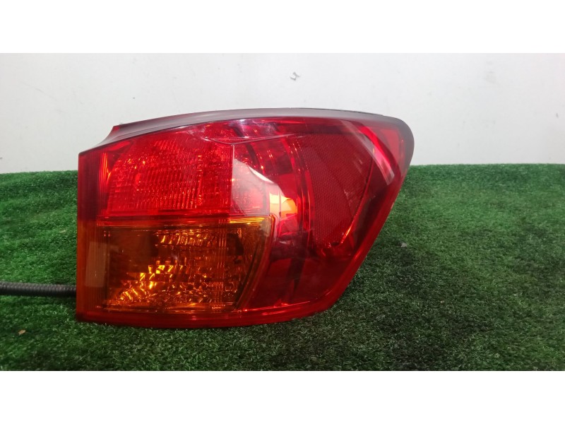 Recambio de piloto trasero derecho para lexus is ii (_e2_) 220d (ale20) referencia OEM IAM  4.PINES W21W - LED