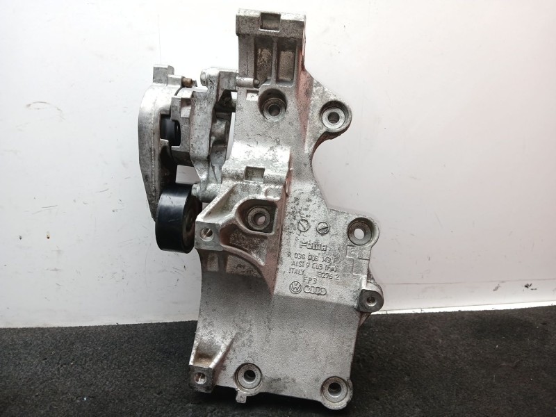 Recambio de soporte alternador para skoda octavia ii combi (1z5) 2.0 tdi referencia OEM IAM 03G903143E  