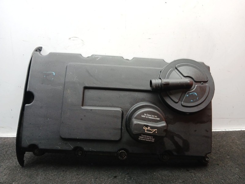 Recambio de tapa balancines para dodge caliber 2.0 16v crd cat referencia OEM IAM 03G103475  