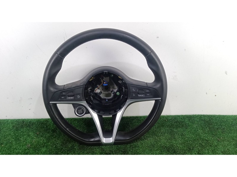 Recambio de volante para alfa romeo stelvio (949_) 2.0 q4 (949.axf2a) referencia OEM IAM 01561477590 - 2036710X66  