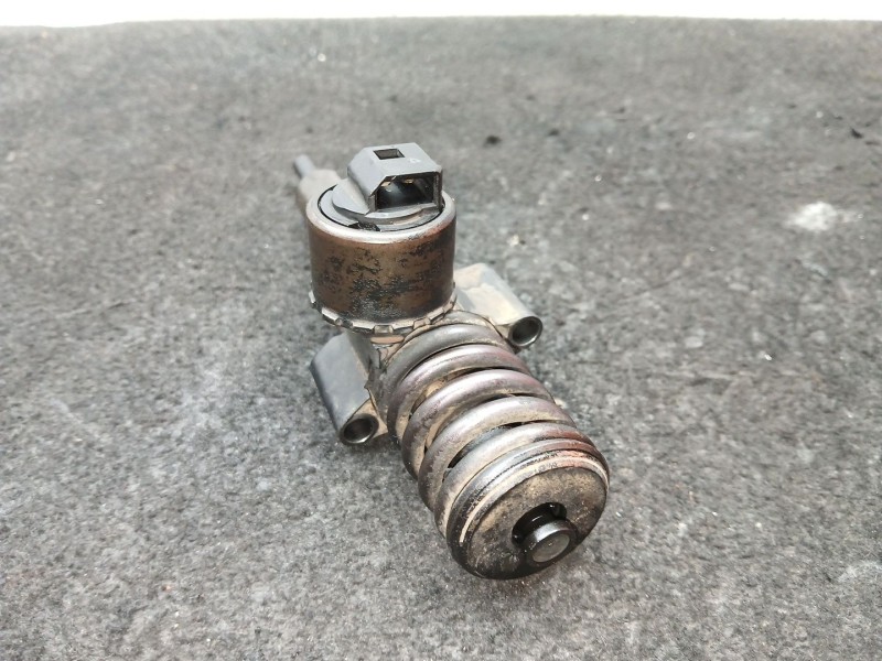 Recambio de inyector para audi a3 (8p1) 2.0 tdi 16v referencia OEM IAM   