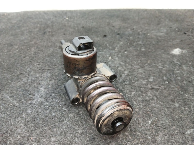 Recambio de inyector para audi a3 (8p1) 2.0 tdi 16v referencia OEM IAM   
