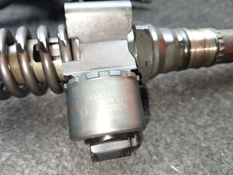 Recambio de inyector para mitsubishi grandis (na_w) 2.0 di-d (na8w) referencia OEM IAM 03G130073G - 0414720404  
