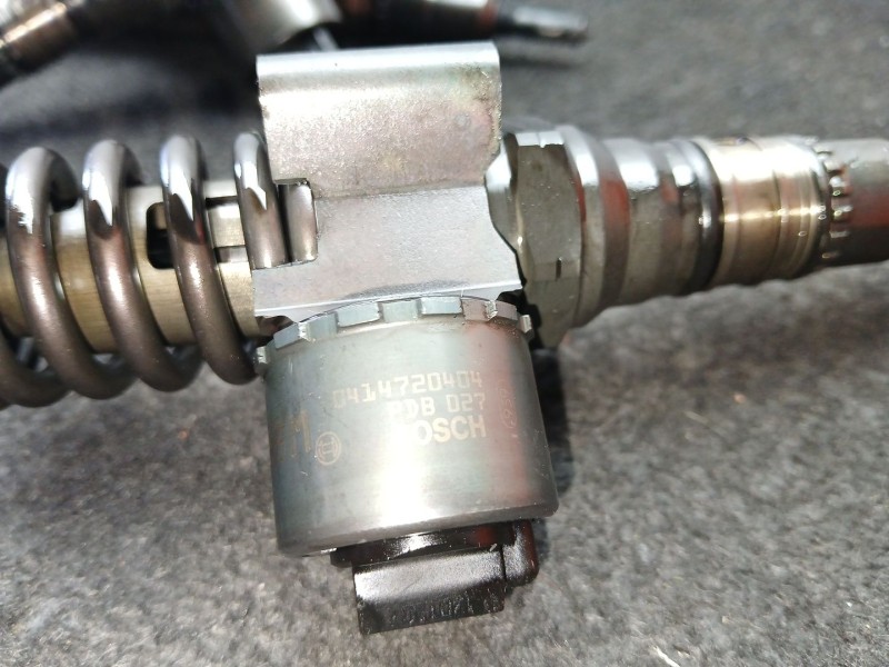Recambio de inyector para mitsubishi grandis (na_w) 2.0 di-d (na8w) referencia OEM IAM 03G130073G - 0414720404  