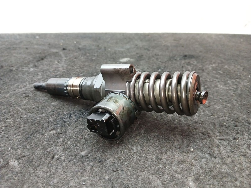 Recambio de inyector para mitsubishi grandis (na_w) 2.0 di-d (na8w) referencia OEM IAM 03G130073G - 0414720404  