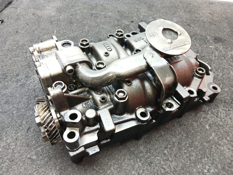 Recambio de bomba aceite para dodge caliber 2.0 16v crd cat referencia OEM IAM 03G103537B  
