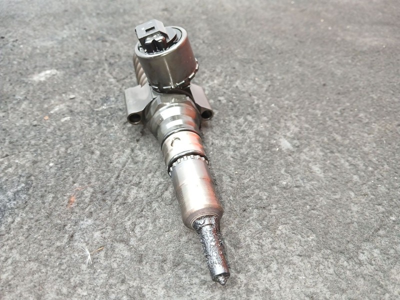 Recambio de inyector para dodge caliber 2.0 16v crd cat referencia OEM IAM 03G130073G - 0414720404 BOSCH 