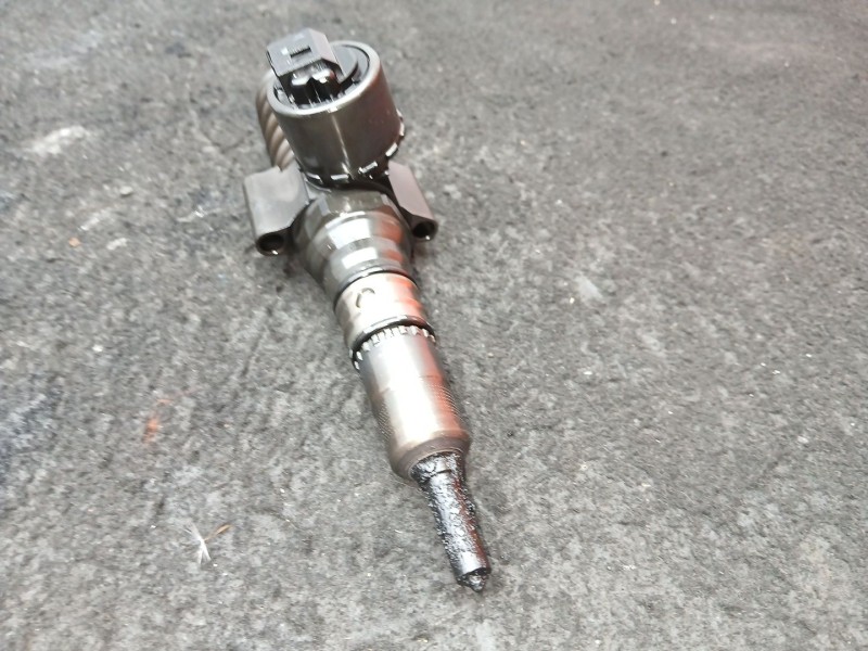 Recambio de inyector para dodge caliber 2.0 16v crd cat referencia OEM IAM 03G130073G - 0414720404 BOSCH 