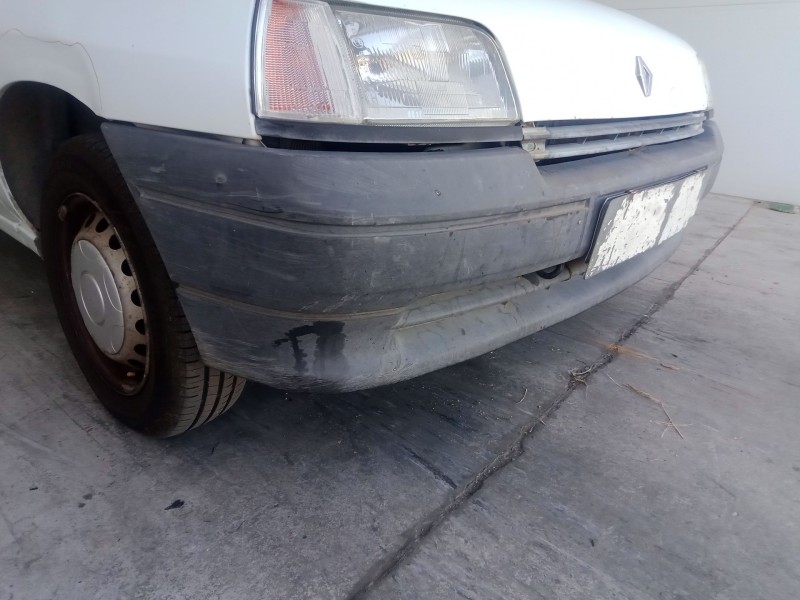 Recambio de paragolpes delantero para renault clio i (b/c57_, 5/357_) 1.1 referencia OEM IAM   