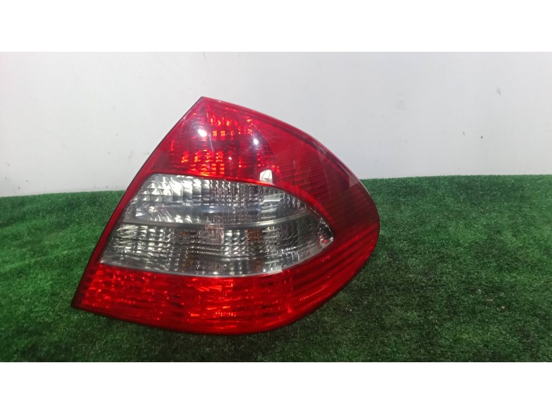 Recambio de piloto trasero derecho para mercedes-benz clase e (w211) e 280 cdi 4-matic (211.084) referencia OEM IAM A21182024646