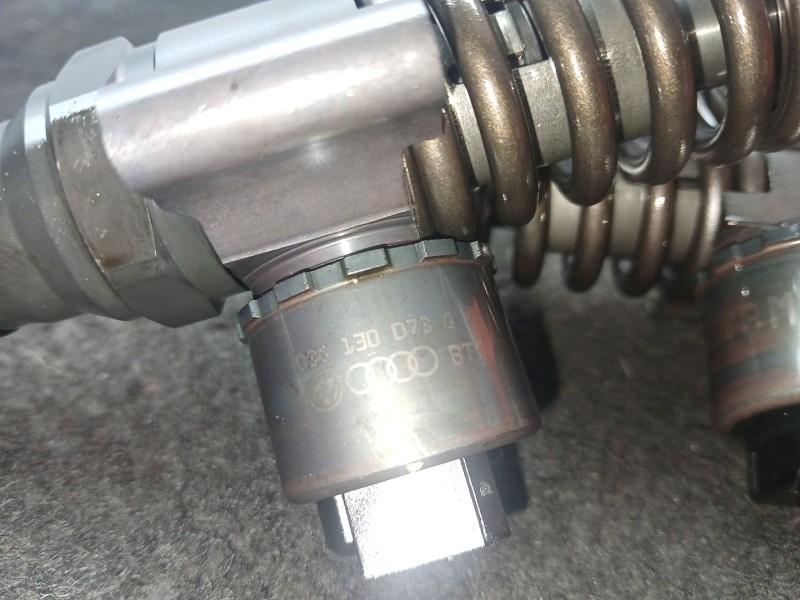 Recambio de inyector para mitsubishi grandis (na_w) 2.0 di-d (na8w) referencia OEM IAM 03G130073G - 0414720404  