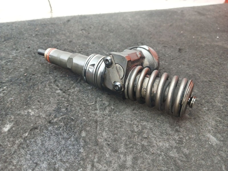 Recambio de inyector para volkswagen golf v (1k1) 1.9 tdi referencia OEM IAM 038130073AG - 0414720215  