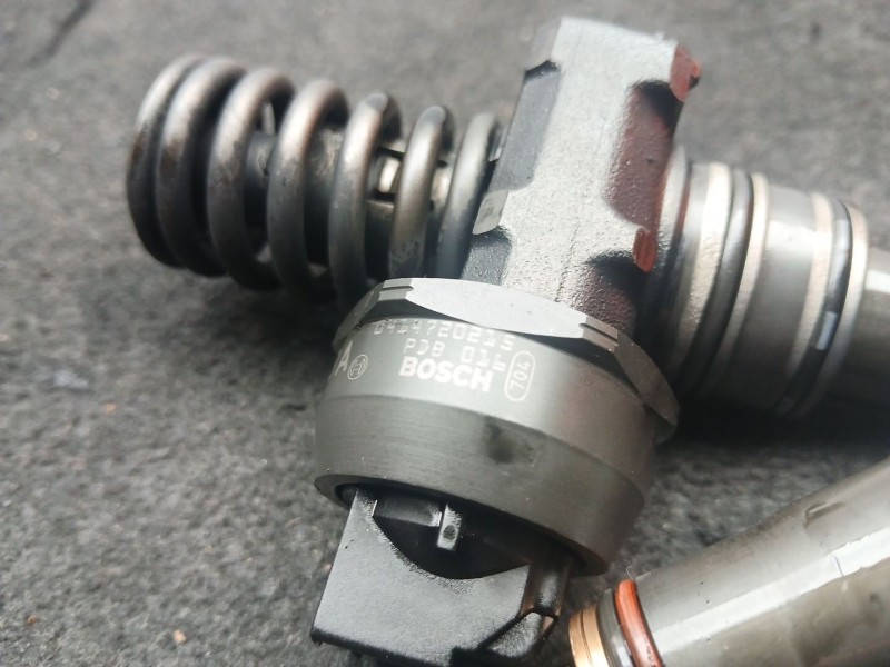 Recambio de inyector para volkswagen golf v (1k1) 1.9 tdi referencia OEM IAM 038130073AG - 041472021  