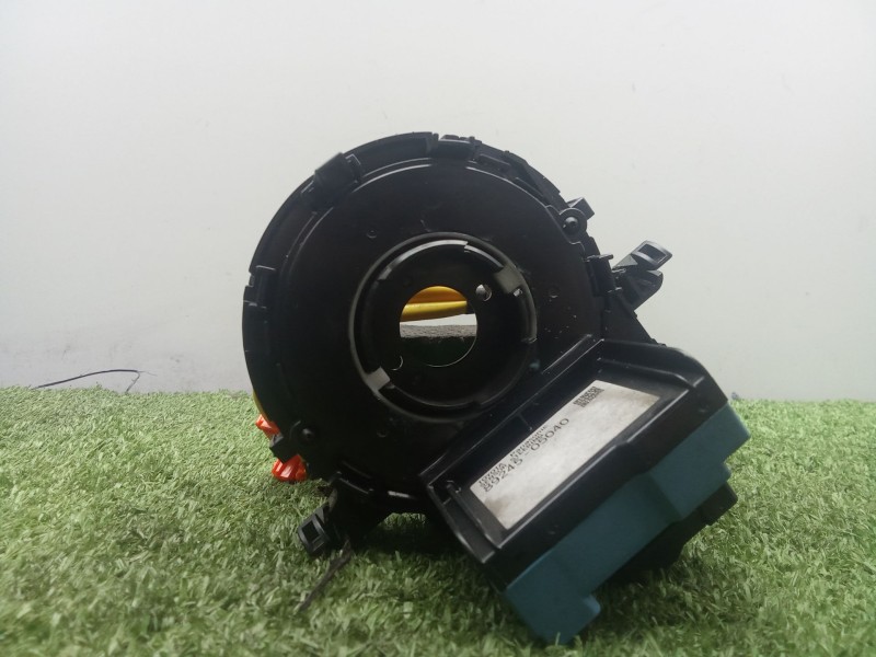 Recambio de anillo airbag para toyota avensis sedán (_t27_) 1.8 (zrt271_) referencia OEM IAM 8924505040 2.CONECTORES 