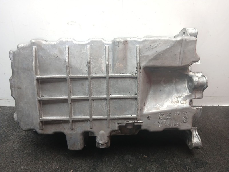 Recambio de carter para dodge caliber 2.0 16v crd cat referencia OEM IAM 03G103603AA  