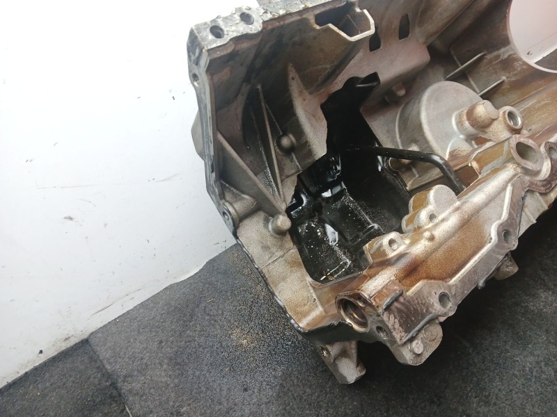 Recambio de carter para renault scénic iii (jz0/1_) 1.2 tce referencia OEM IAM 111113203R - 110171000R  