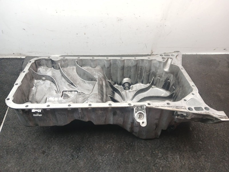 Recambio de carter para mercedes-benz clase c (w204) c 220 cdi (204.008) referencia OEM IAM R6460142102  ALUMINIO