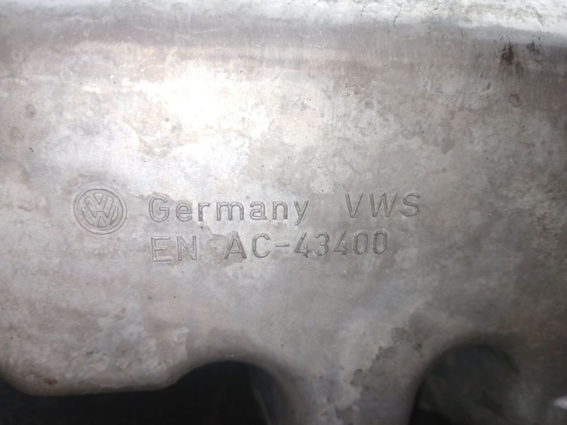 Recambio de carter para volkswagen golf vi (5k1) 1.6 tdi referencia OEM IAM 03G103603 CON SENSOR 