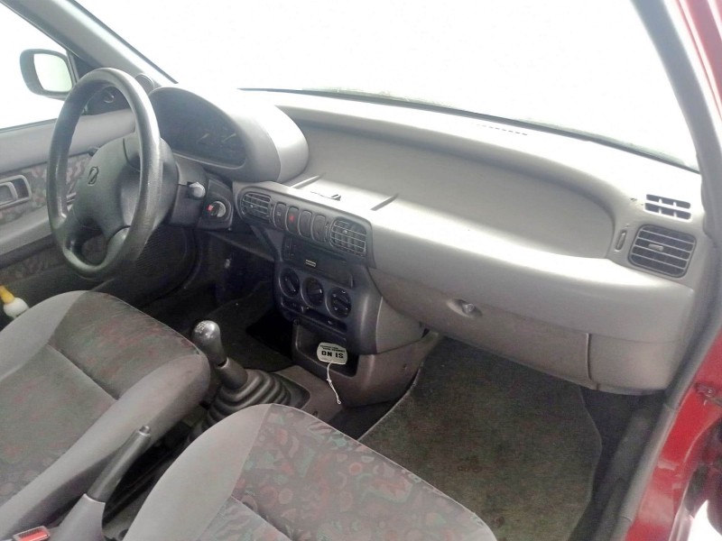 nissan micra ii (k11) del año 1996