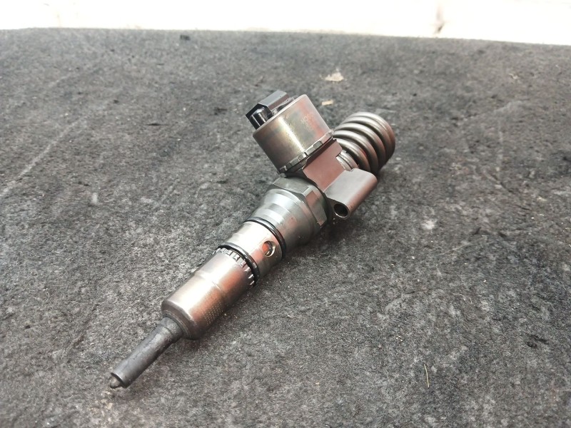 Recambio de inyector para audi a6 c6 (4f2) 2.0 tdi referencia OEM IAM 03G130073G - 0414720404  