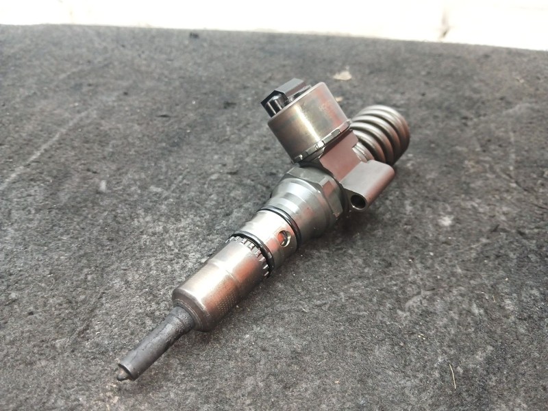 Recambio de inyector para audi a6 c6 (4f2) 2.0 tdi referencia OEM IAM 03G130073G - 0414720404  