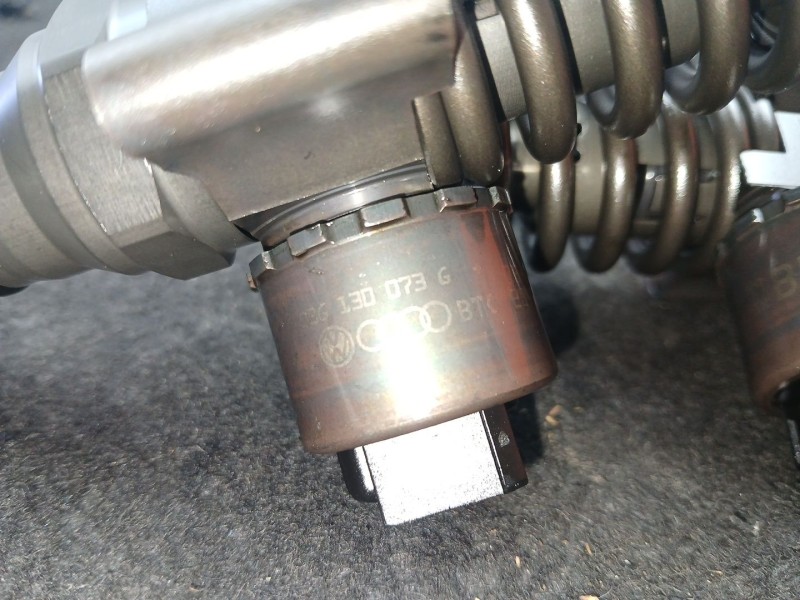 Recambio de inyector para audi a6 c6 (4f2) 2.0 tdi referencia OEM IAM 03G130073G - 0414720404  
