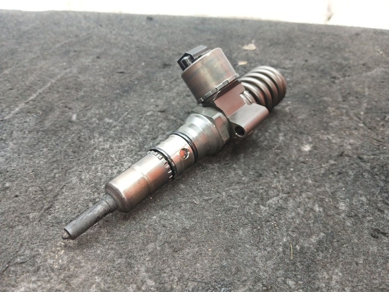 Recambio de inyector para audi a6 c6 (4f2) 2.0 tdi referencia OEM IAM 03G130073G - 0414720404  